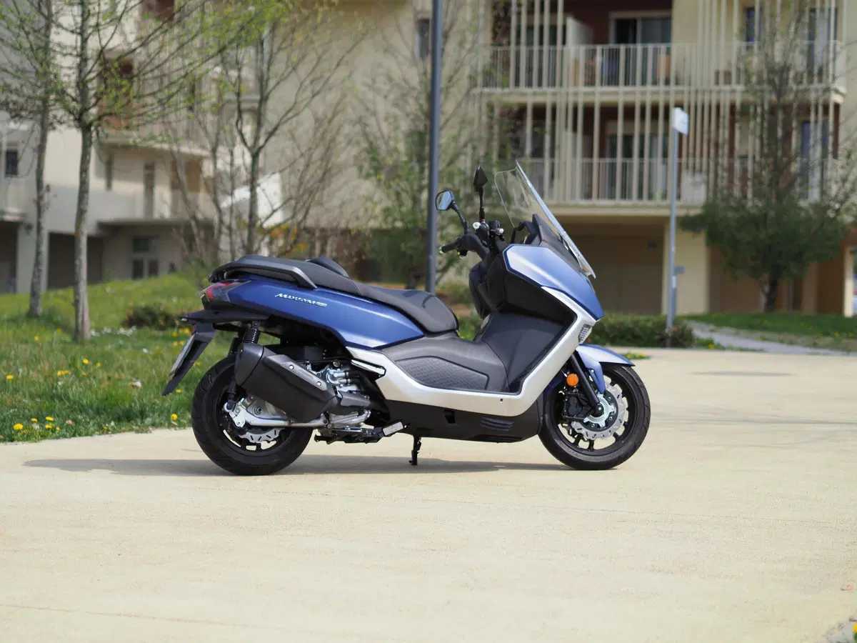 SYM Maxsym 400 TEST: lo sport GT si rinnova (12)