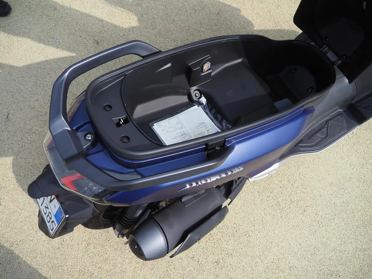 SYM Maxsym 400 TEST: lo sport GT si rinnova (16)