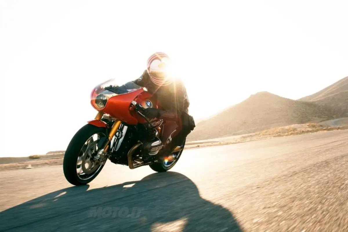 Concept Ninety per i Novantanni di BMW Motorrad (2)