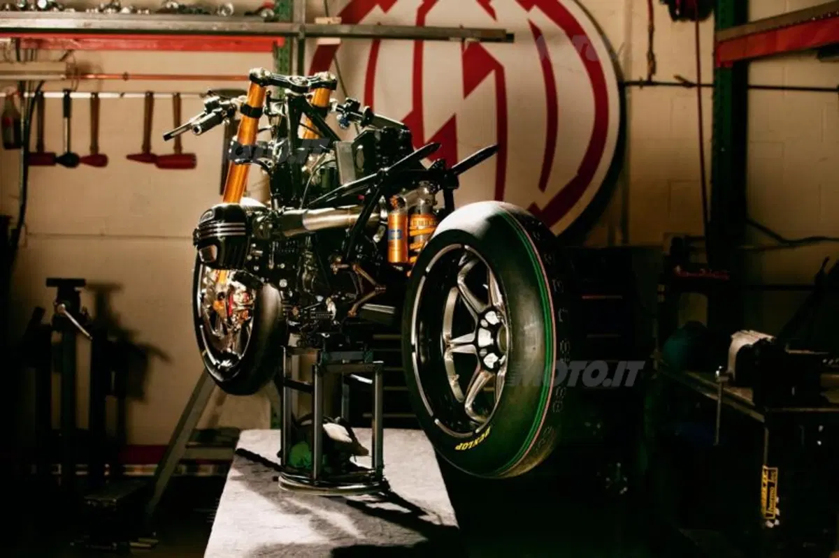Concept Ninety per i Novantanni di BMW Motorrad (14)