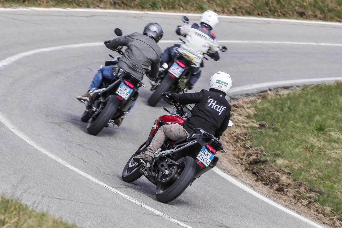 Triumph Tiger 850 Sport vs 900 Rally e GT: super TEST 2021 per le tigri inglesi (4)