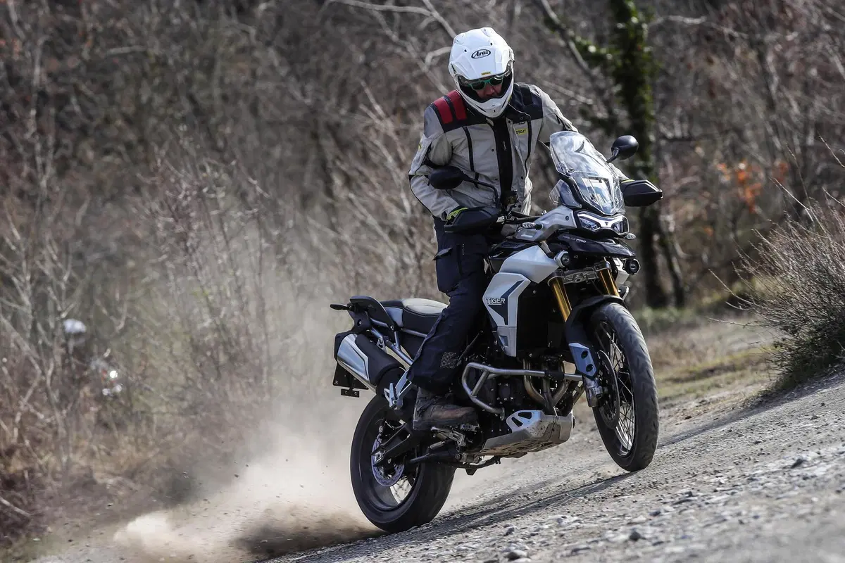 Triumph Tiger 850 Sport vs 900 Rally e GT: super TEST 2021 per le tigri inglesi (30)