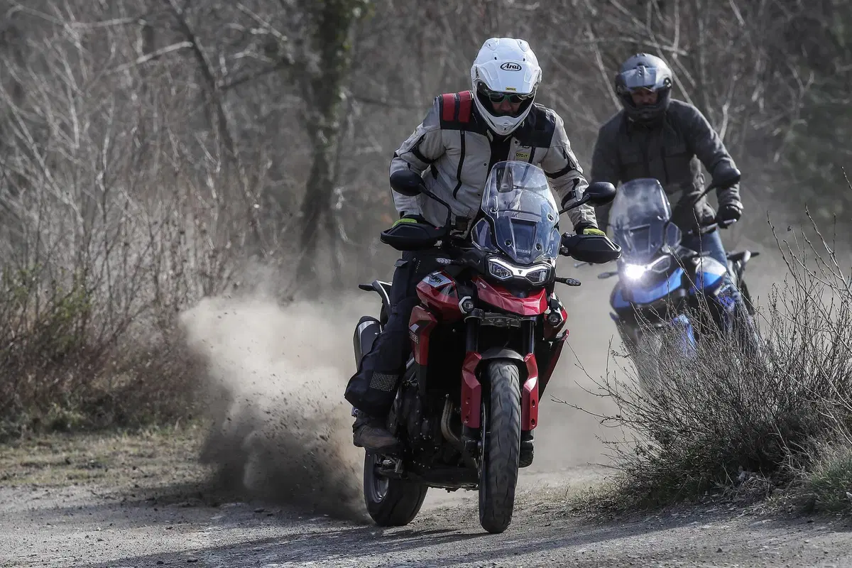 Triumph Tiger 850 Sport vs 900 Rally e GT: super TEST 2021 per le tigri inglesi (33)
