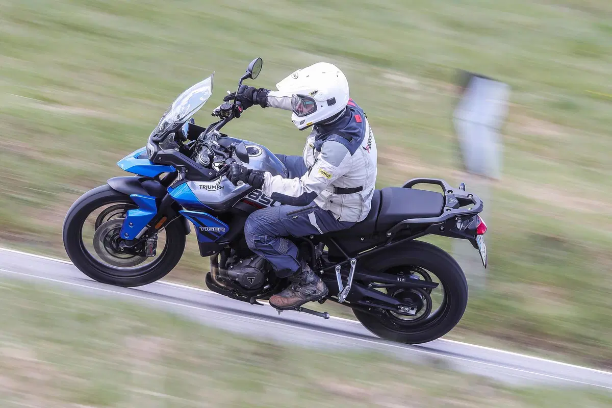 Triumph Tiger 850 Sport vs 900 Rally e GT: super TEST 2021 per le tigri inglesi (4)