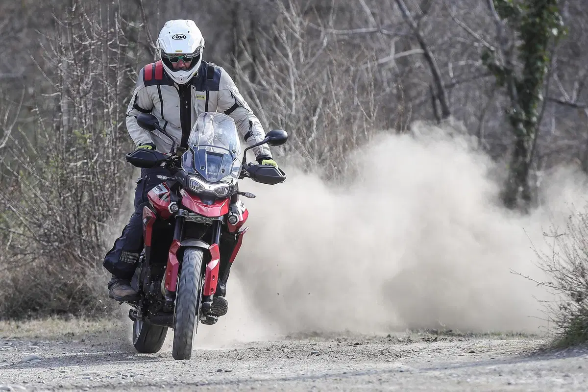 Triumph Tiger 850 Sport vs 900 Rally e GT: super TEST 2021 per le tigri inglesi (7)