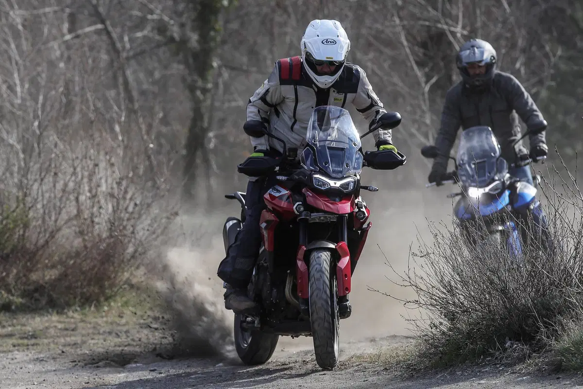 Triumph Tiger 850 Sport vs 900 Rally e GT: super TEST 2021 per le tigri inglesi (5)