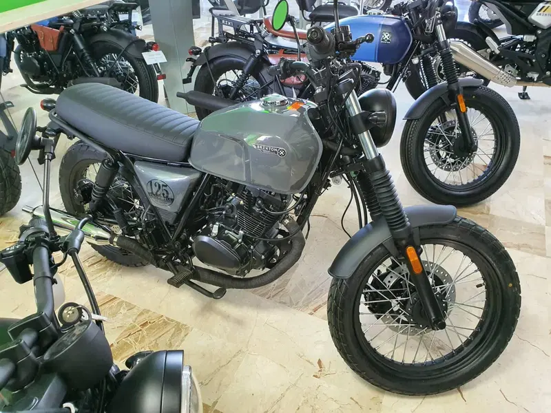 Brixton Motorcycles Cromwell 125 CBS (2021 - 26) (5)