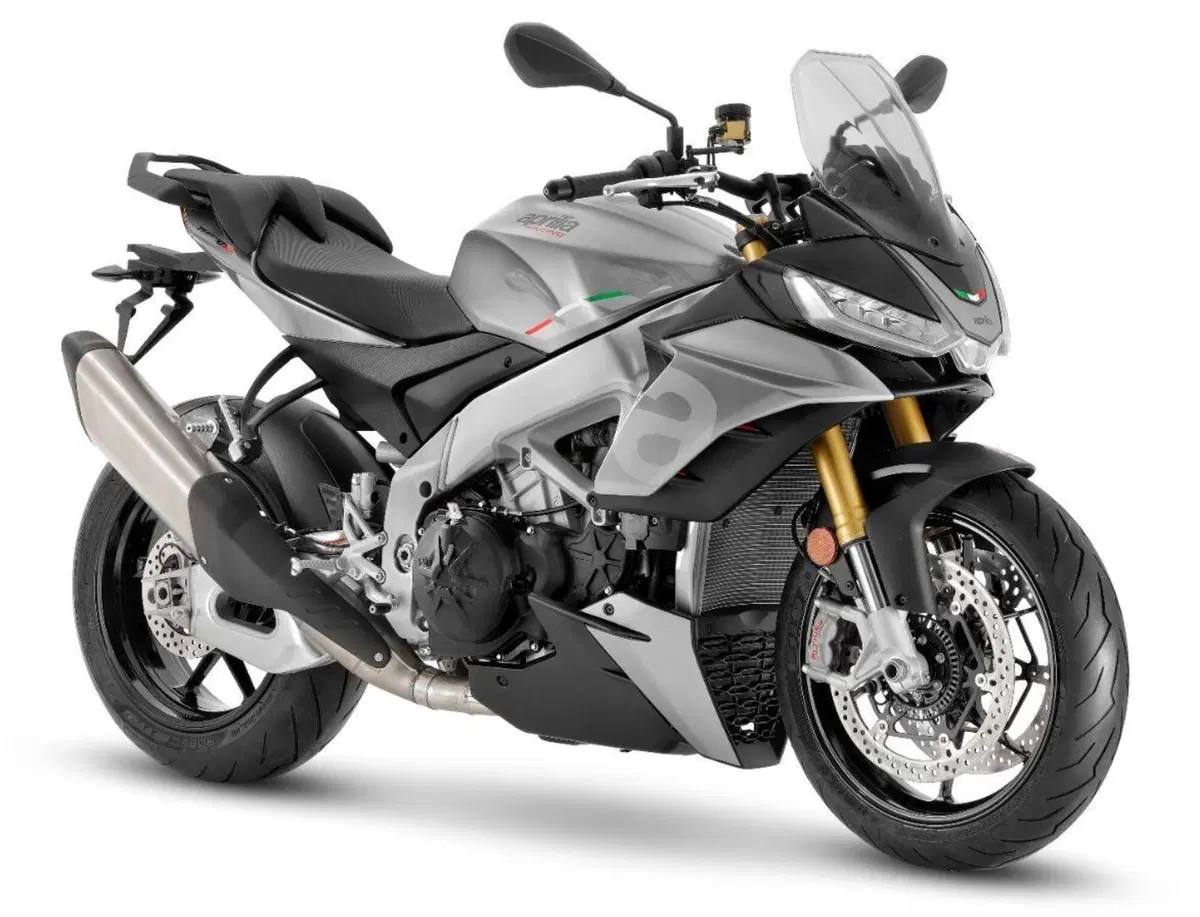 Aprilia Tuono V4 e V4 Factory 2021: presto in vendita. I prezzi (3)