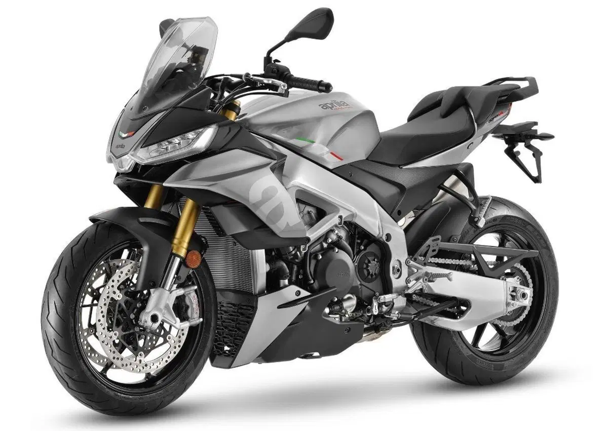 Aprilia Tuono V4 e V4 Factory 2021: presto in vendita. I prezzi (5)