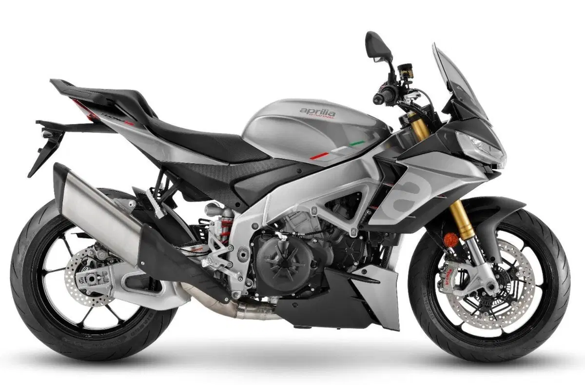 Aprilia Tuono V4 e V4 Factory 2021: presto in vendita. I prezzi