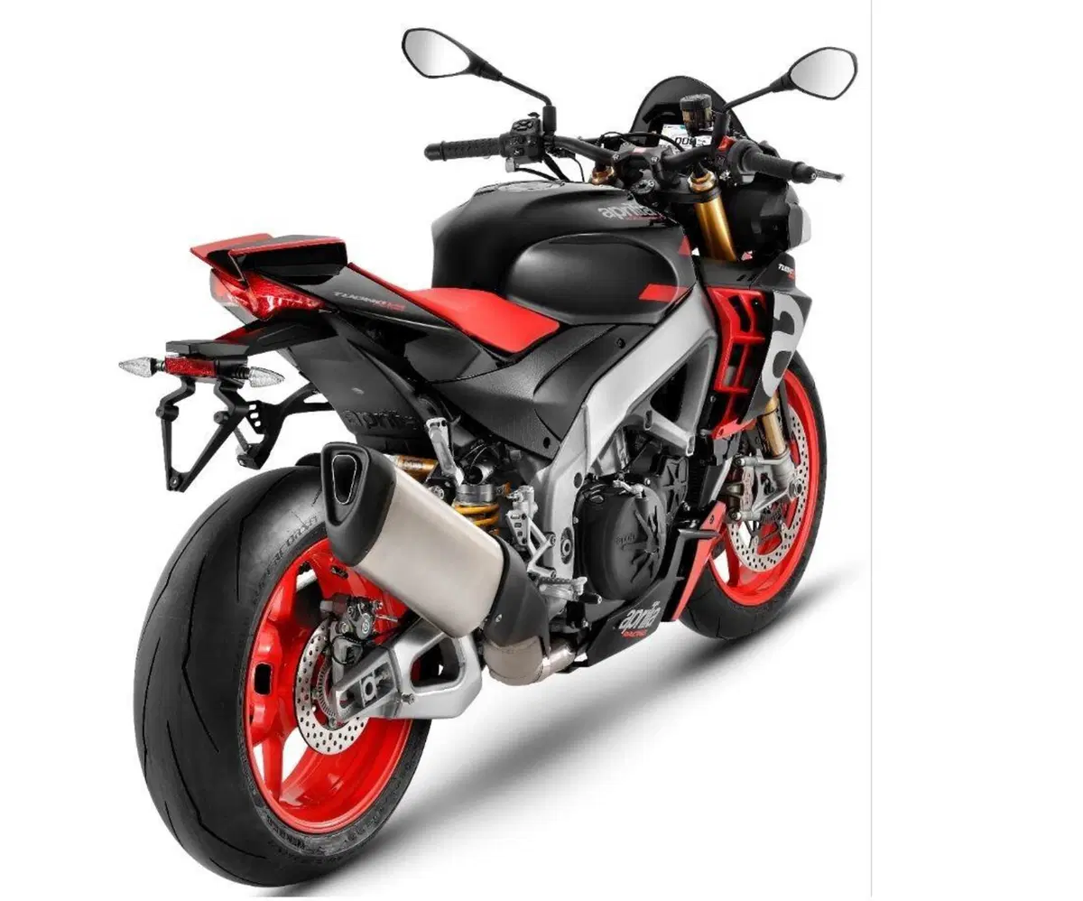 Aprilia Tuono V4 e V4 Factory 2021: presto in vendita. I prezzi (5)