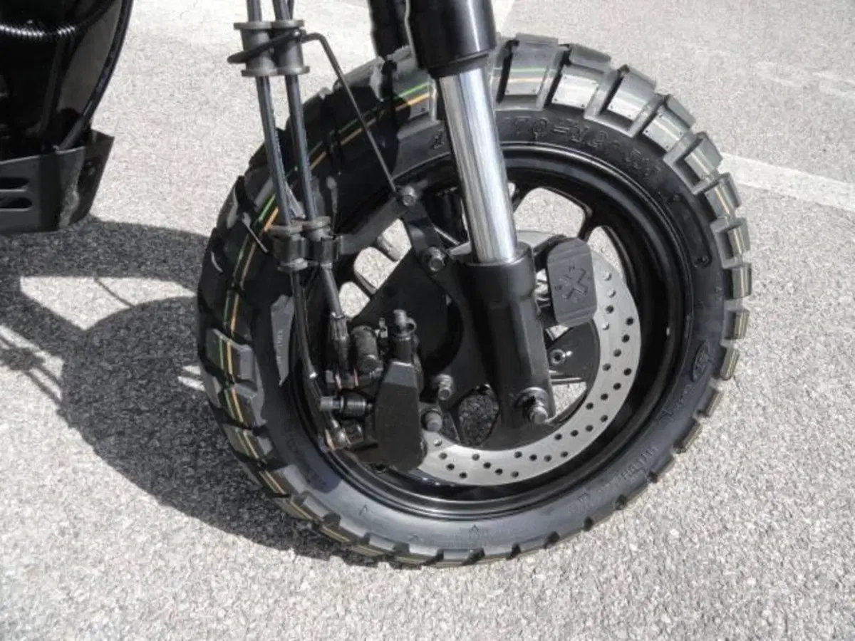 Brixton Motorcycles Crossfire 125 XS (2021 - 26) (9)