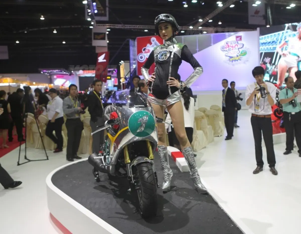 Bangkok Motor Show: Honda Zoomer X California ed RC-X Mini Vintage Racer (2)