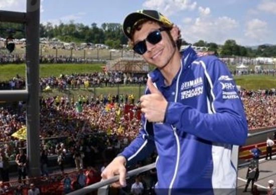 Rossi primo davanti a Lorenzo e Marquez... su Twitter