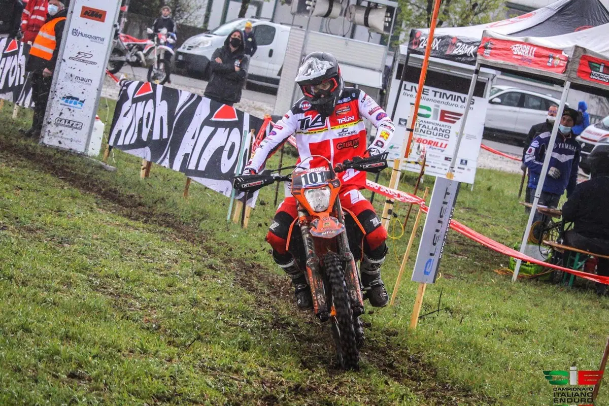 Italiano Enduro: Jordi Gardiol assoluto sotto la pioggia di Manzano (2)
