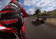 Aprilia Tuono vs KTM Super Duke: lo youtuber sulla moto italiana si salva per un pelo [VIDEO]