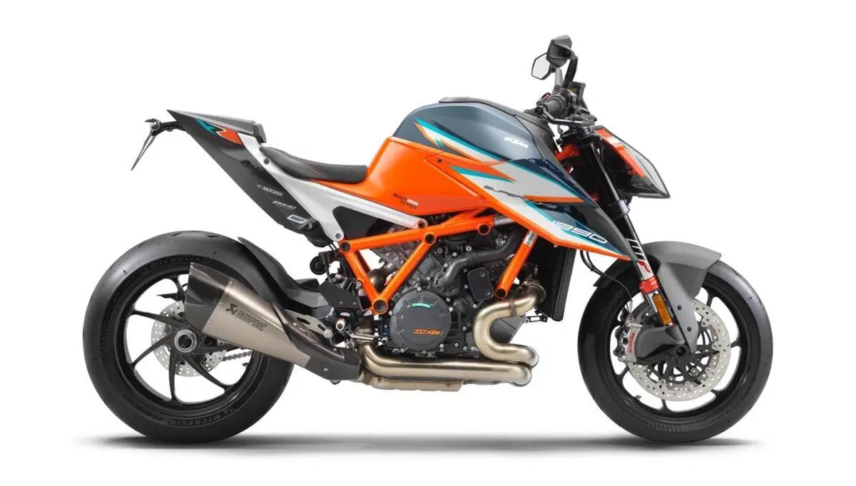 Nuova KTM SuperDuke 1290RR. Dati e immagini definitive (3)