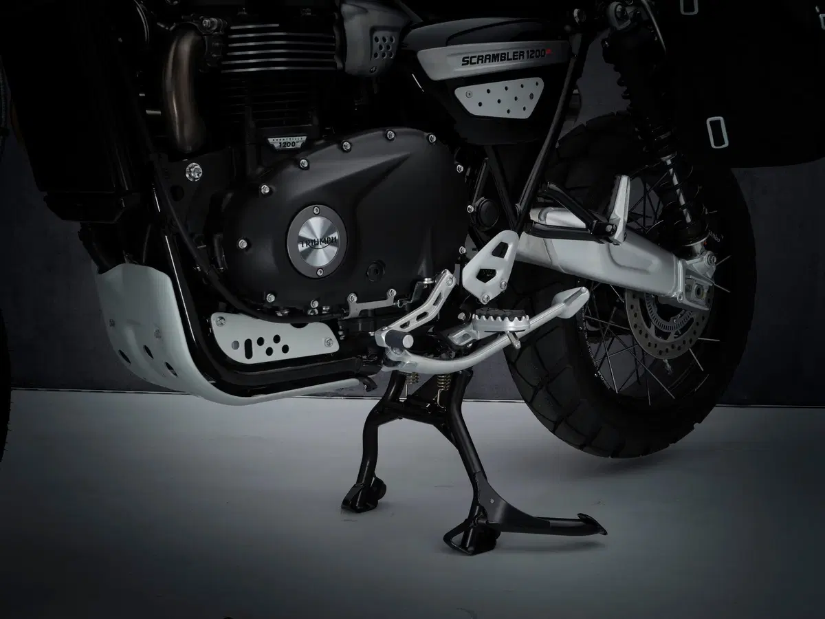 Nuove Triumph Scrambler 1200 XC e XE 2021[NON PUBBLICARE, EMBARGO FINO ALLE 13:00 DEL 13 APRILE] (7)