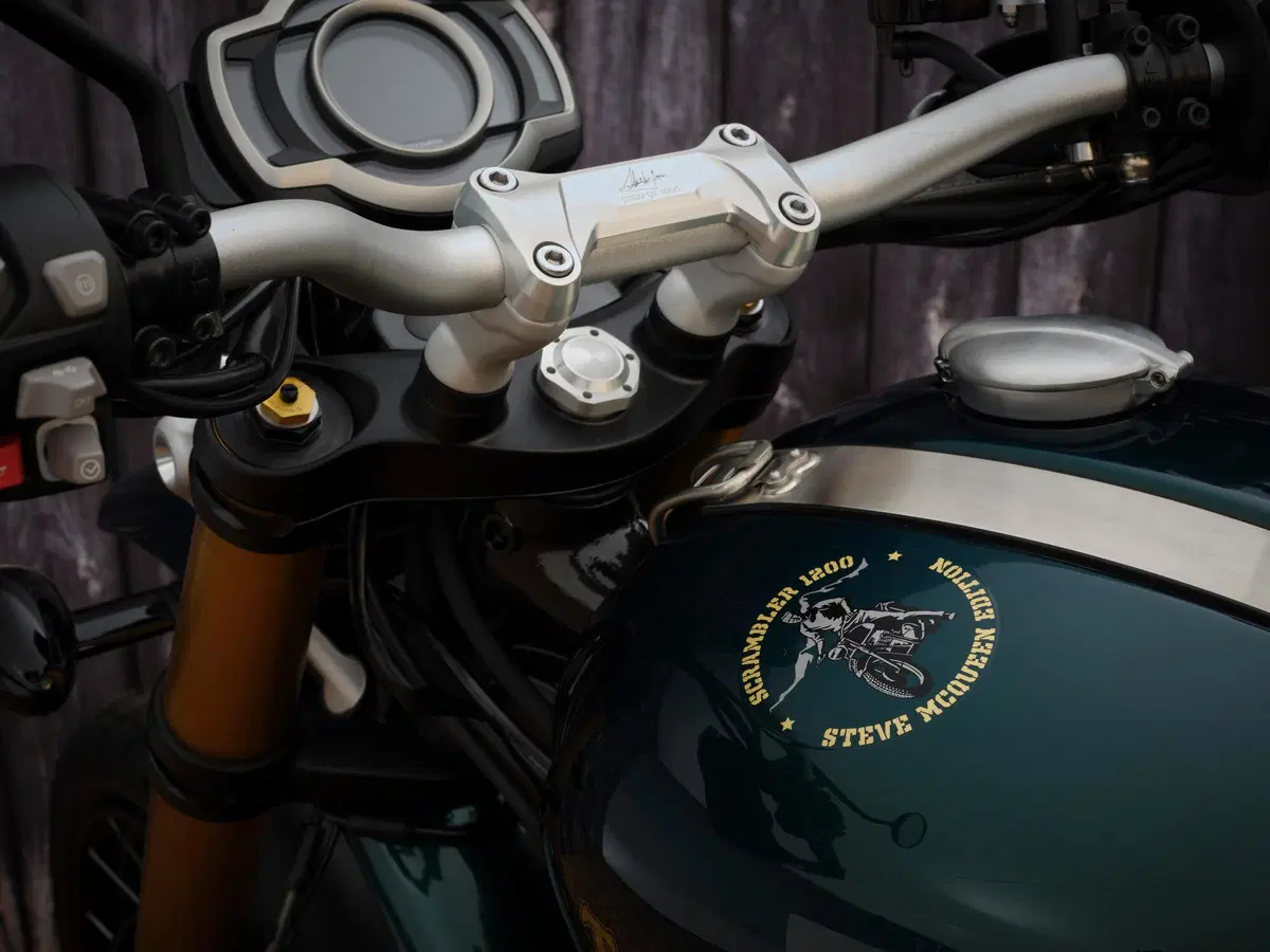 Nuova Triumph Scrambler 1200 Steve McQueen Edition [NON PUBBLICARE, EMBARGO FINO AL 13 APRILE ORE 13]
