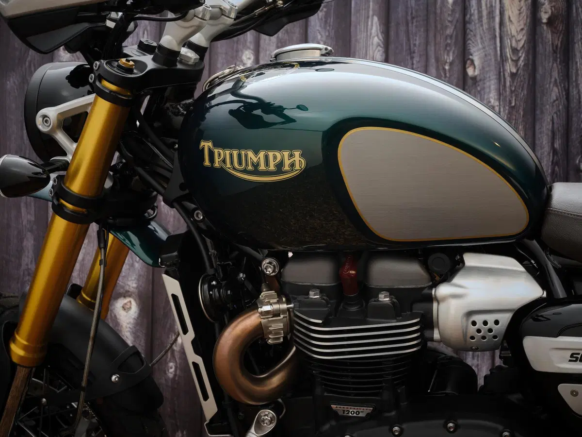 Nuova Triumph Scrambler 1200 Steve McQueen Edition [NON PUBBLICARE, EMBARGO FINO AL 13 APRILE ORE 13] (2)