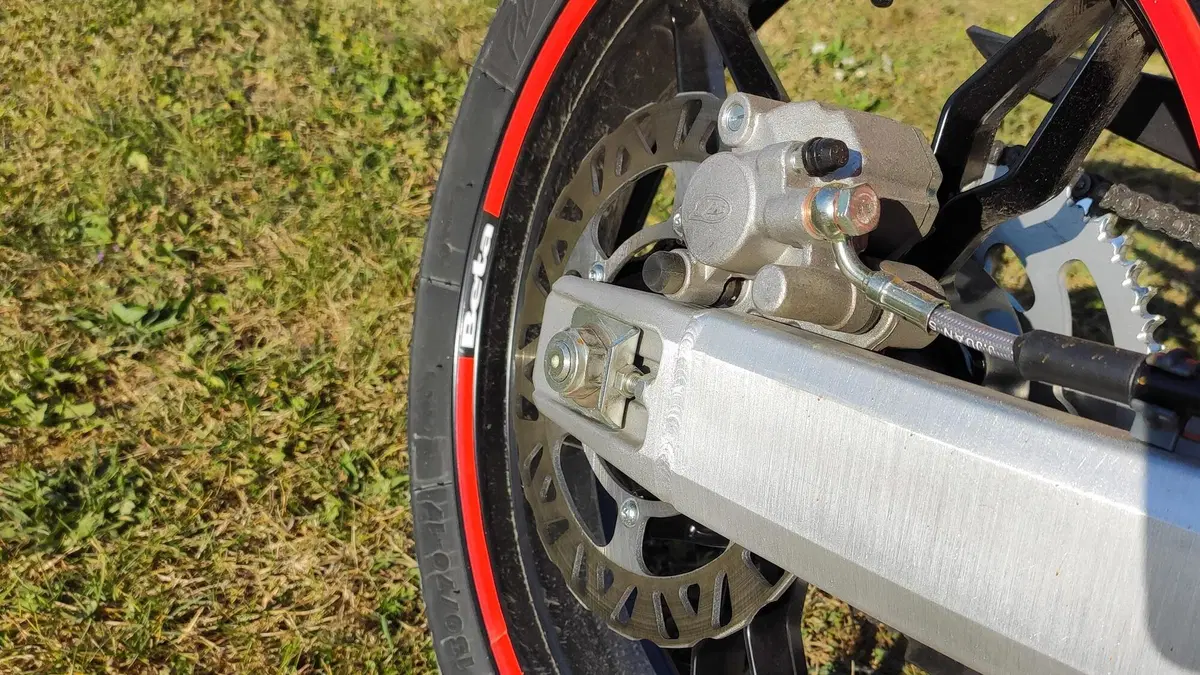 Beta 125 RR 4t Enduro e Motard TEST 2021: motore a fasatura variabile! (10)