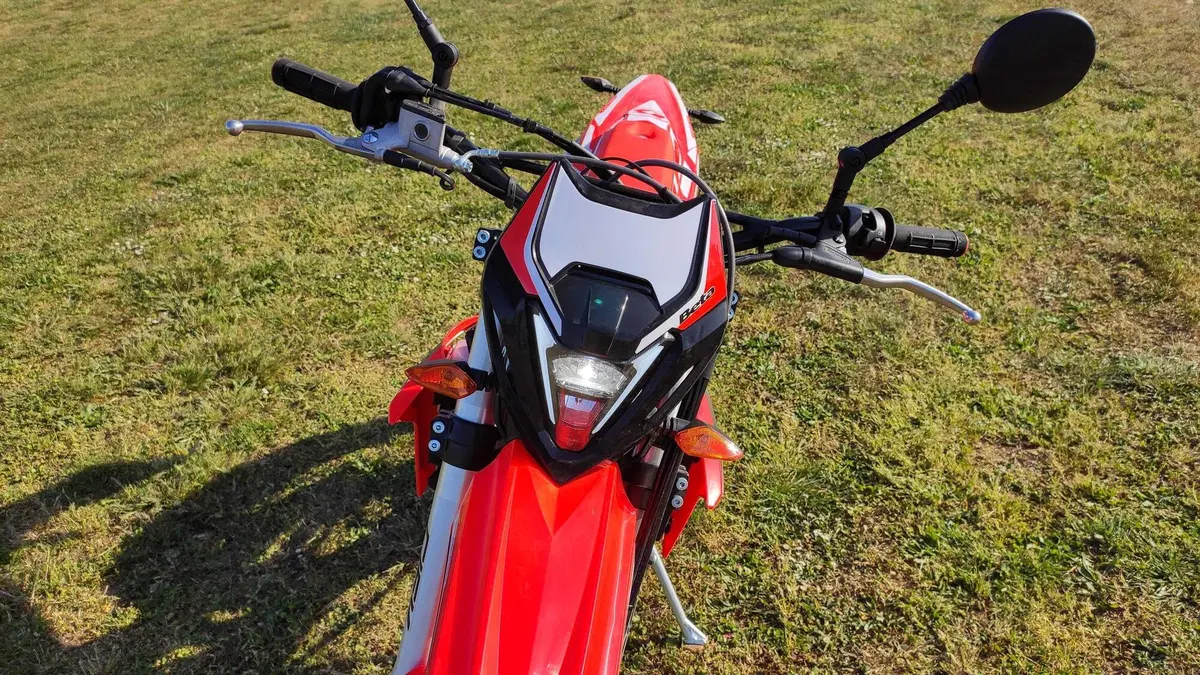 Beta 125 RR 4t Enduro e Motard TEST 2021: motore a fasatura variabile! (12)