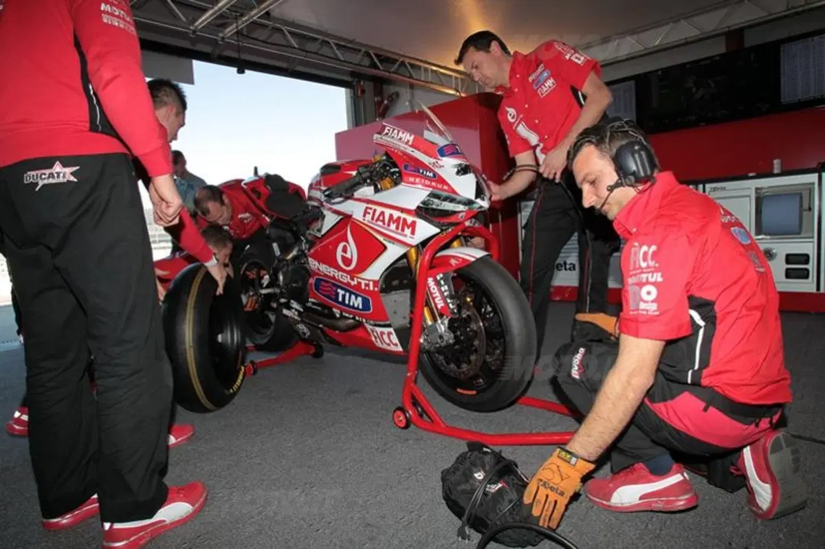 Superbike e Superstock, la vera differenza  (2)