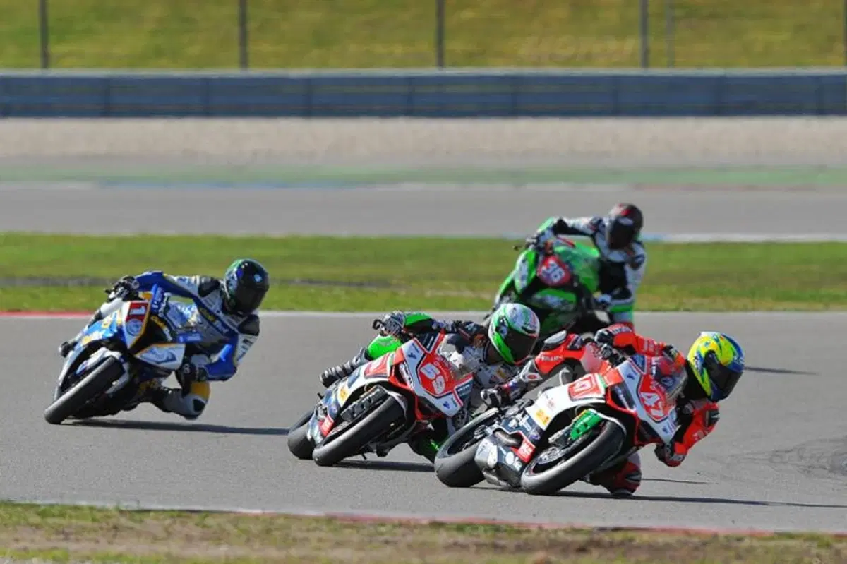 Superbike e Superstock, la vera differenza  (4)