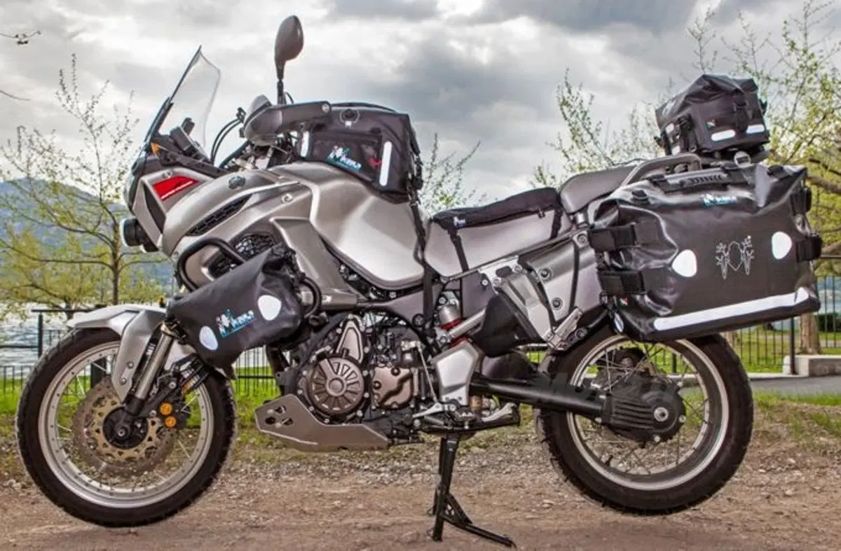 Amphibious Motobag: set di borse laterali per moto e scooter