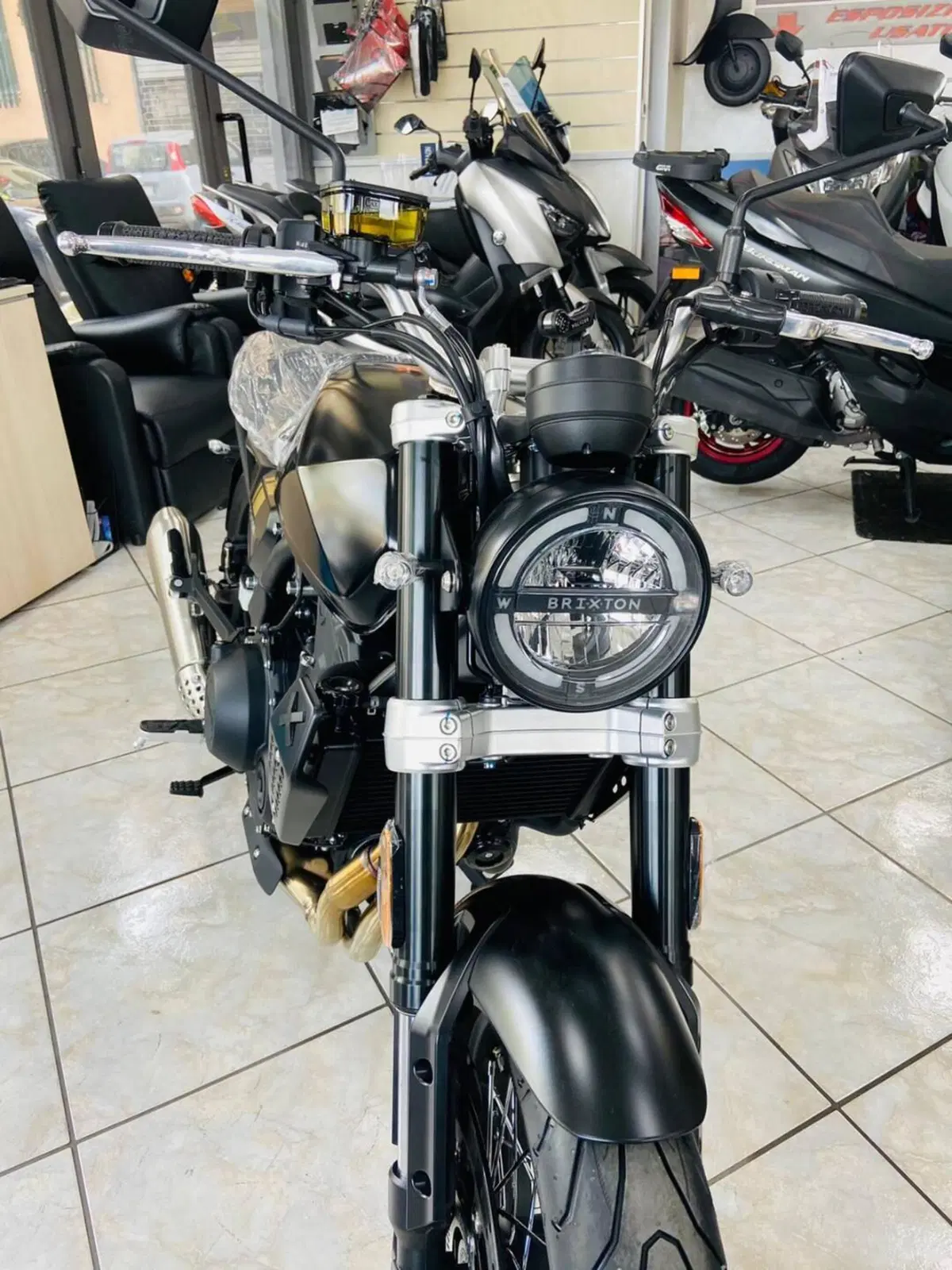 Brixton Motorcycles Crossfire 500 (2021 - 25) (3)
