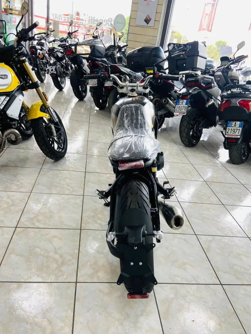 Brixton Motorcycles Crossfire 500 (2021 - 25) (4)