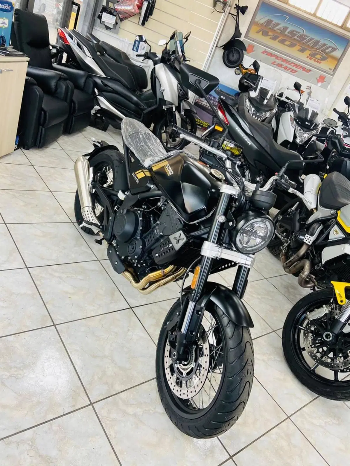 Brixton Motorcycles Crossfire 500 (2021 - 25) (8)