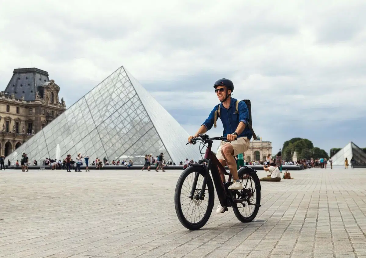 Francia. 2.500&euro; a chi rottama l'auto e compra una eBike