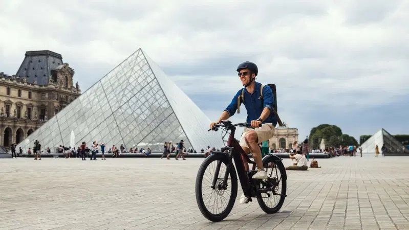 Francia. 2.500&euro; a chi rottama l'auto e compra una eBike