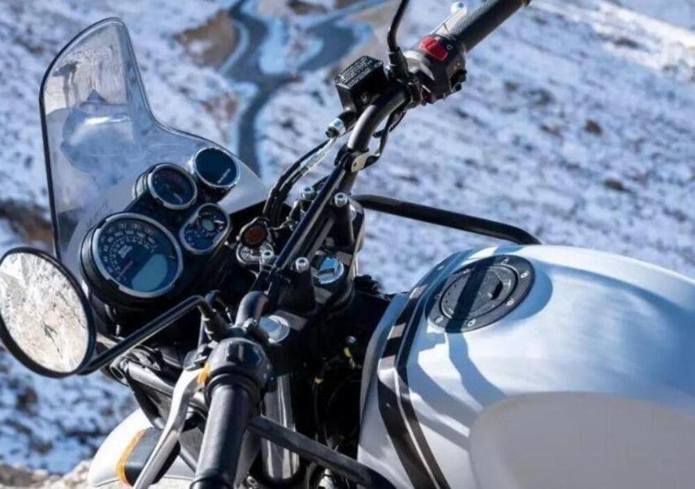 Royal Enfield Himalayan 400 Bicolor (2021 - 23) (4)