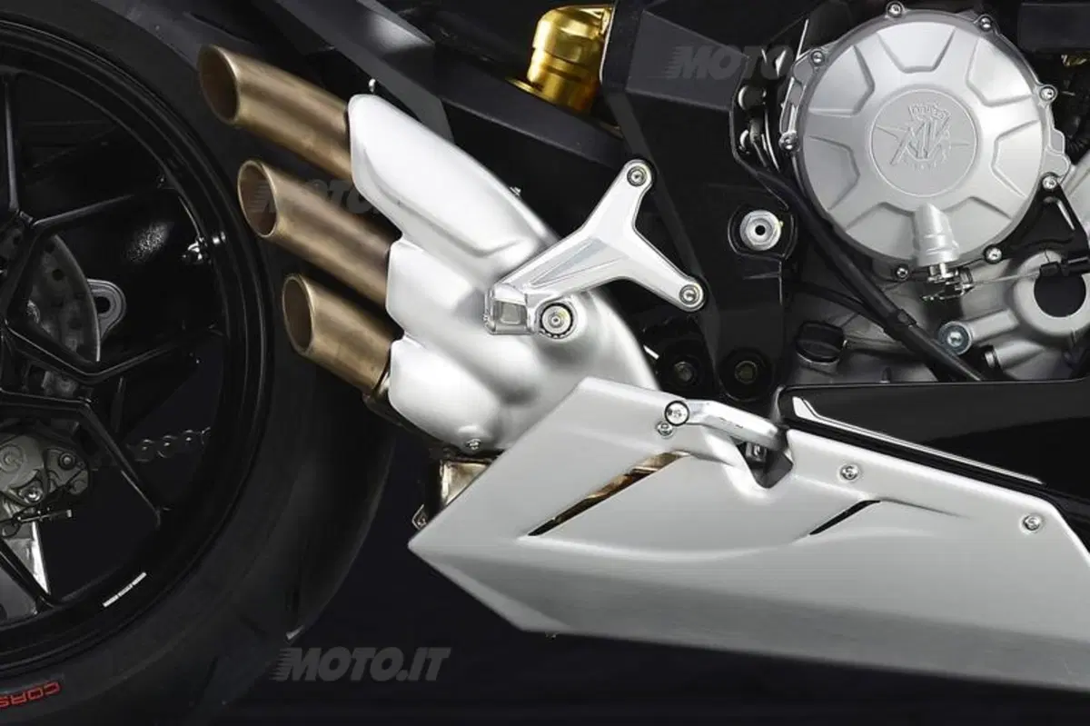 MV Agusta F3 800, foto e prezzo (7)