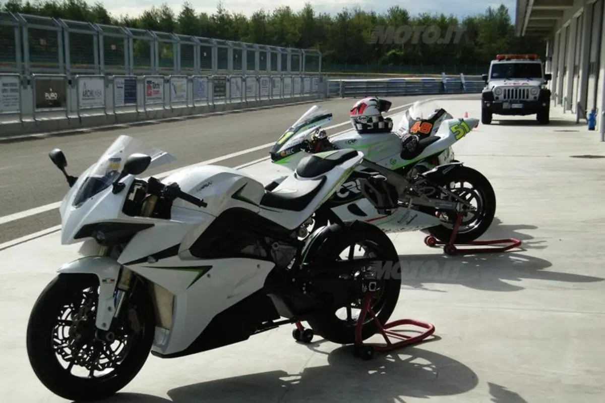 eCRP Energica, debutto ufficiale a Modena (2)
