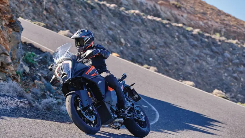 KTM Adventure Roadshow, test ride "Ready to Race"