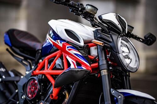 MV Agusta Dragster London. La Special per celebrare il nuovo store (2)