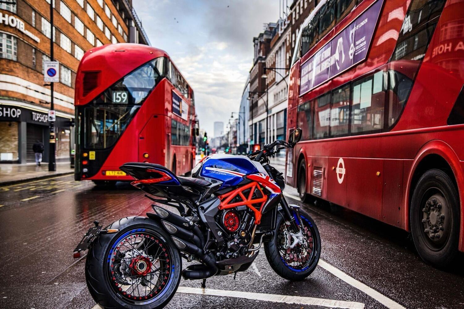 MV Agusta Dragster London. La Special per celebrare il nuovo store