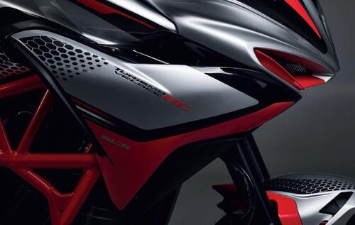 MV Agusta Turismo Veloce 2021: quattro le versioni. Dati e prezzi (6)