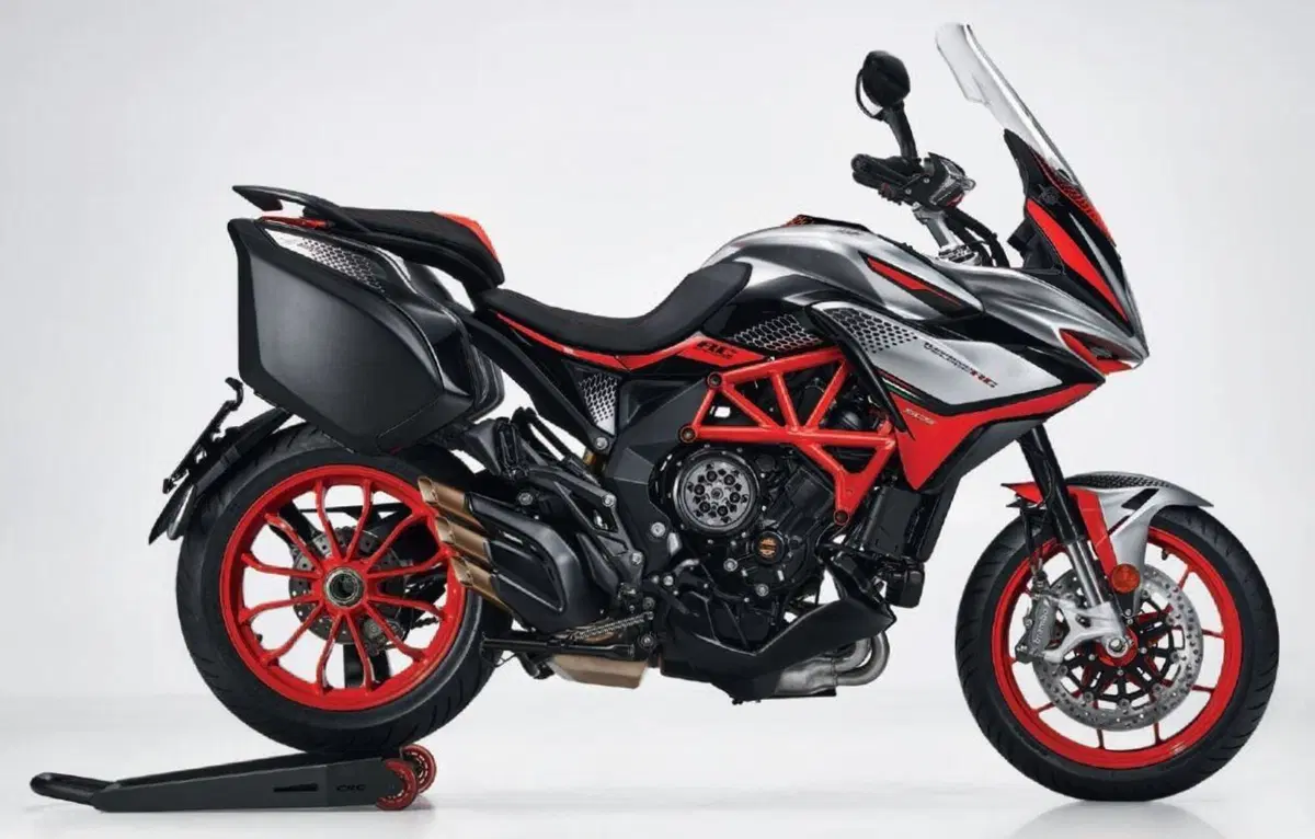 MV Agusta Turismo Veloce 2021: quattro le versioni. Dati e prezzi
