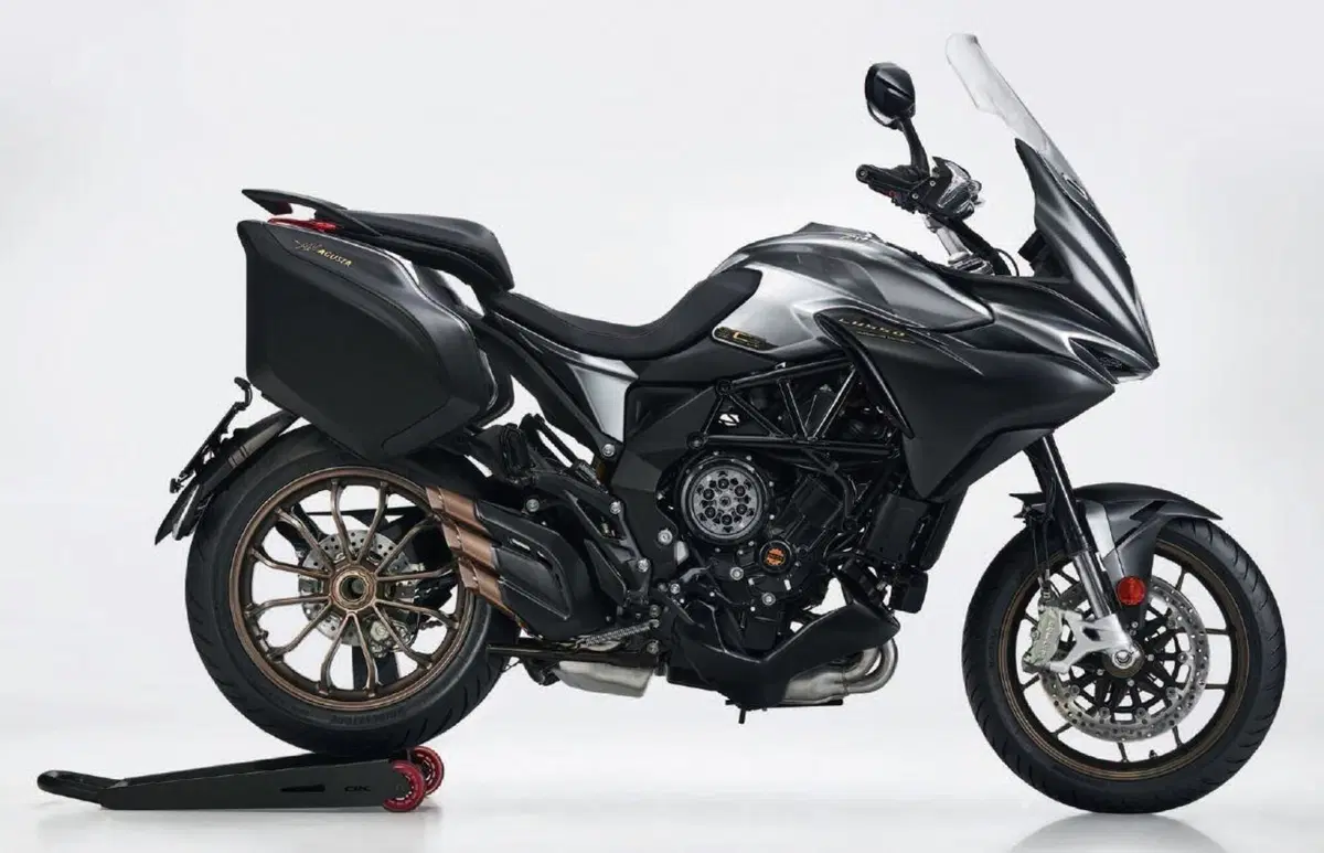 MV Agusta Turismo Veloce 2021: quattro le versioni. Dati e prezzi (6)