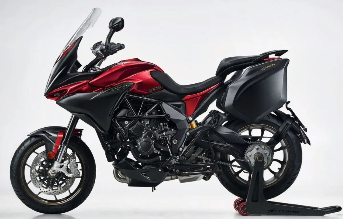 MV Agusta Turismo Veloce 2021: quattro le versioni. Dati e prezzi (2)