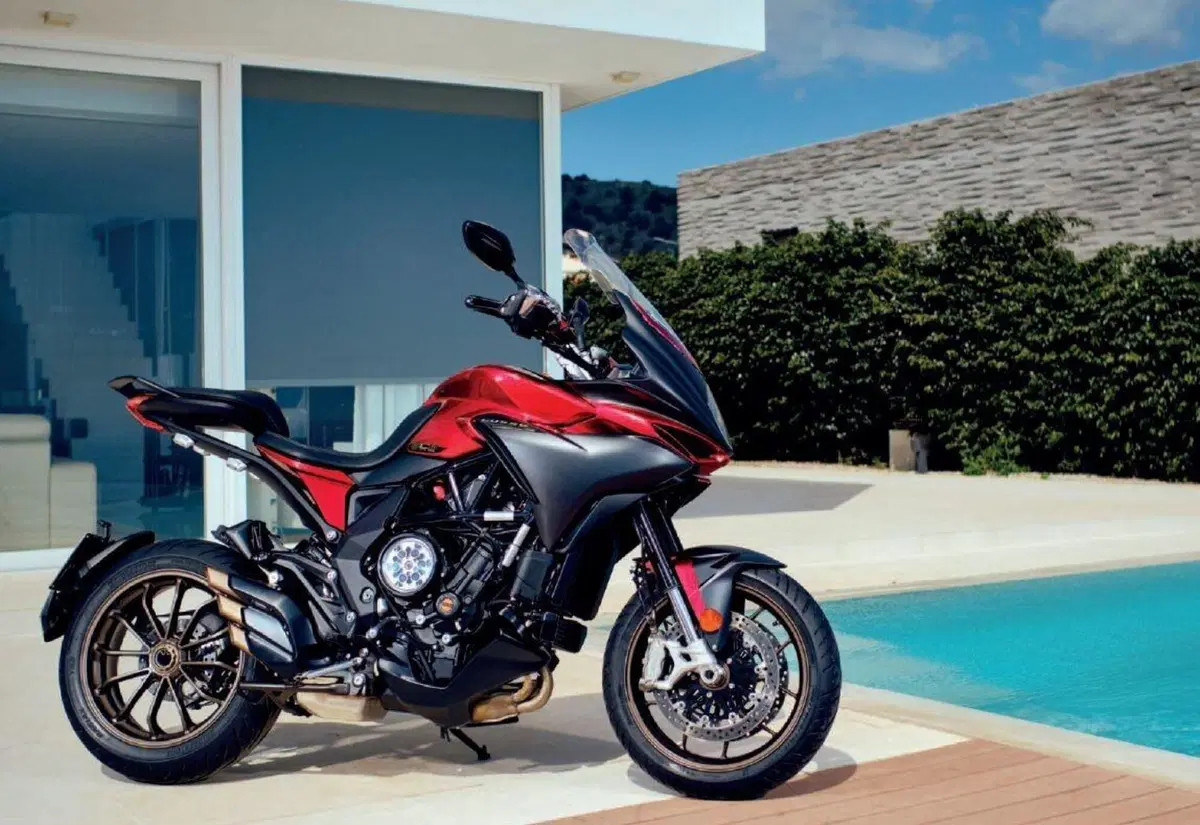 MV Agusta Turismo Veloce 2021: quattro le versioni. Dati e prezzi (13)
