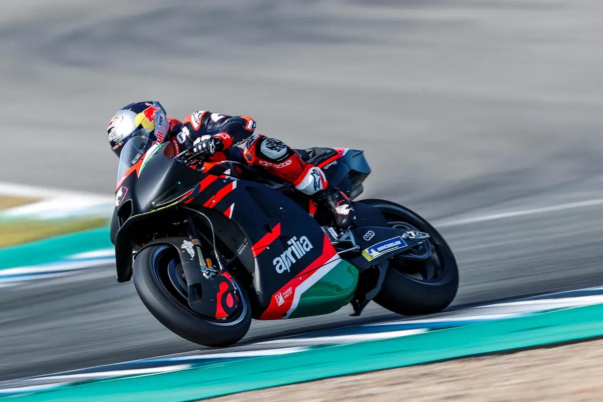 MotoGP. Andrea Dovizioso prova l'Aprilia RS-GP a Jerer: eccolo in azione [GALLERY]  (3)