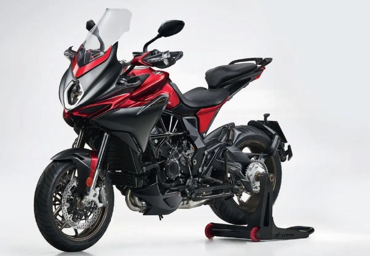MV Agusta Turismo Veloce 2021: quattro le versioni. Dati e prezzi (5)