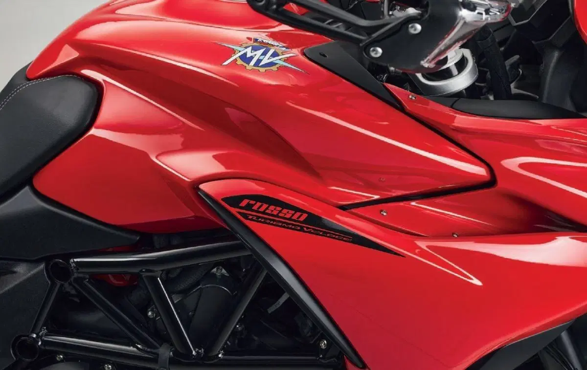 MV Agusta Turismo Veloce 2021: quattro le versioni. Dati e prezzi (6)