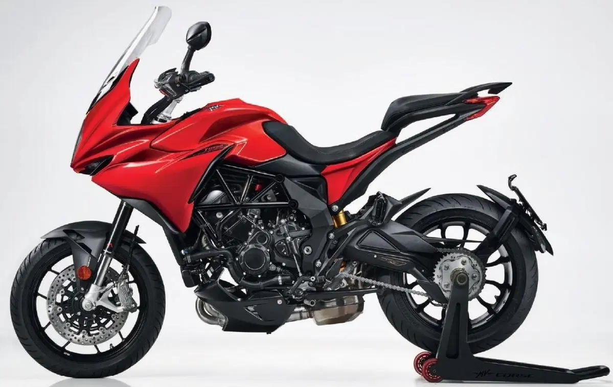 MV Agusta Turismo Veloce 2021: quattro le versioni. Dati e prezzi (2)