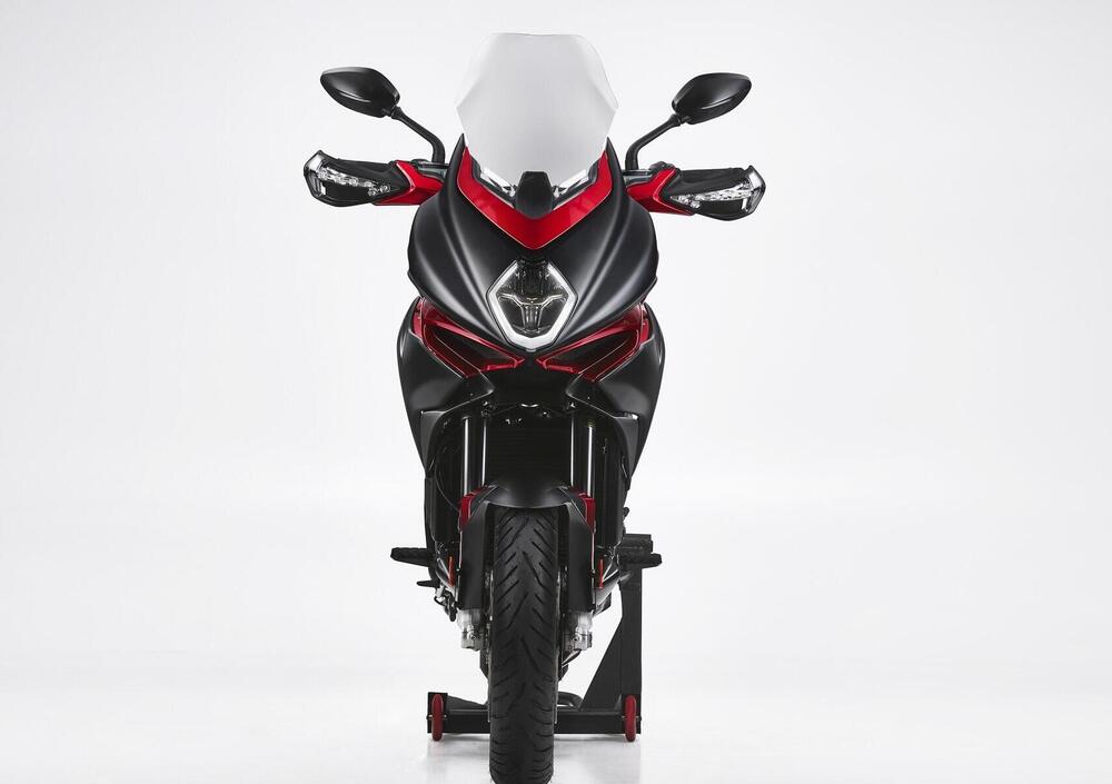 MV Agusta Turismo Veloce 800 Lusso (2021 - 22) (2)